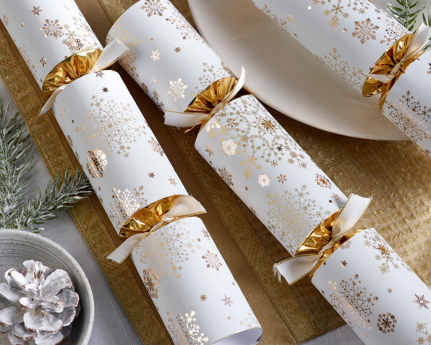 Pine Tree Fizz Foil Christmas Crackers