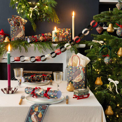 Easy Peasy Paper Chain Christmas Craft Garland
