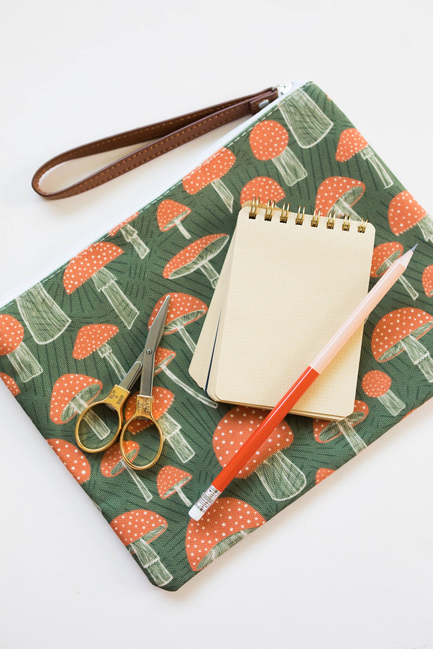 Mushroom Field Zipper Pouch