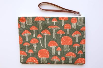Mushroom Field Zipper Pouch